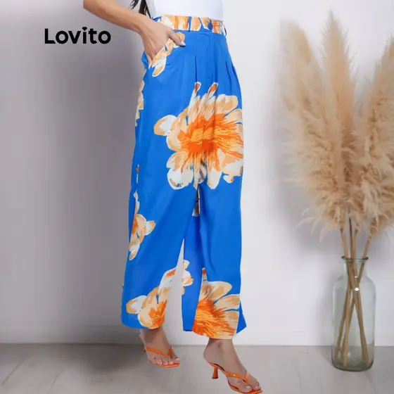 Lovito Bossa l Calça Feminina em Viscose Estampa Flores Brancas PTB1049BRL1079