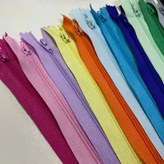 Zíper 15 cm – Pacote com 5 ou 10 Unidades para Personalizar KitKat e Chocolates