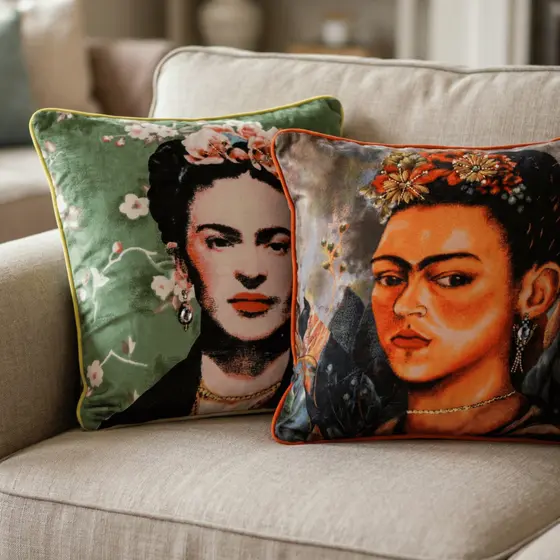 Capa de Almofada Frida Kahlo Algodão 45x45 com Detalhe em Pedraria Decoração Boho Chic