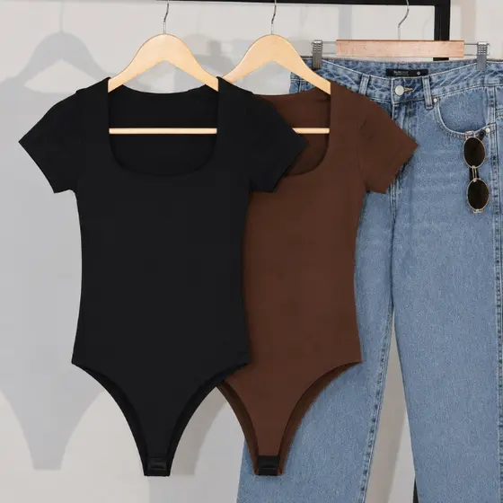 Dois ou um Body Feminino Decote Quadrado Manguinha Curta Suplex Verão