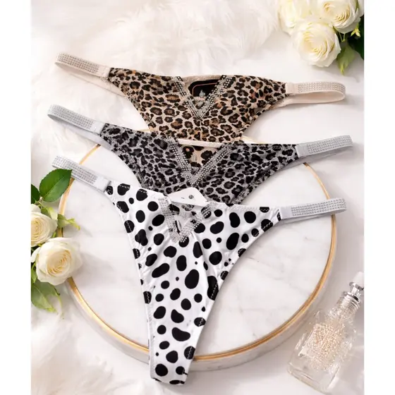 Calcinha Sexy Feminina | Sedoso + Strass | Alta Qualidade
