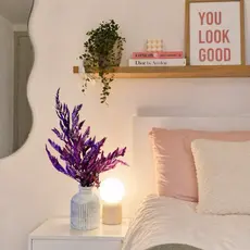 Vaso Decorativo com Folhagens Desidratadas Roxas | Decoração Moderna e Elegante para Quarto e Sala
