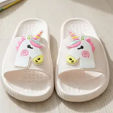 Chinelo Slide Nuvem Unicornio Charmosa Leve Básico Menina Moda Escolas Cores Festas Estilo
