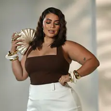 Blusa Plus Size Cropped Top Das Influenciadoras Antonela G1e G2 Tecido Duplo Modelador Premium 2 em 1 Zero Transparência
