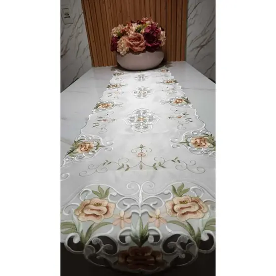 Caminho de Mesa / Trilho  Bordado Floral Premio Para mesa de Jantar 6 Pessoas 40x1.80