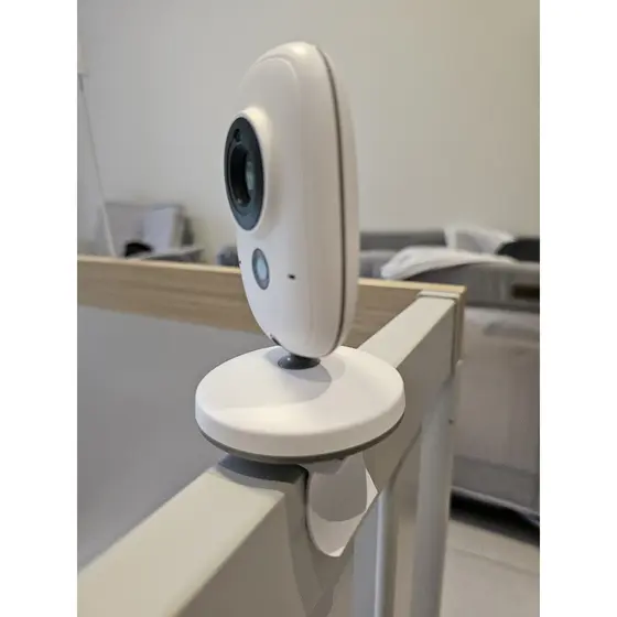 Suporte de Berço c/ Pinos p/ Babá Eletrônica – Clip 2,5 cm | Sem Furar