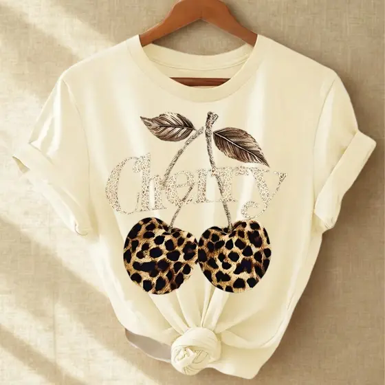 Blusa Feminina Larguinha Versátil Estampada Cereja Onça Camiseta estilosa