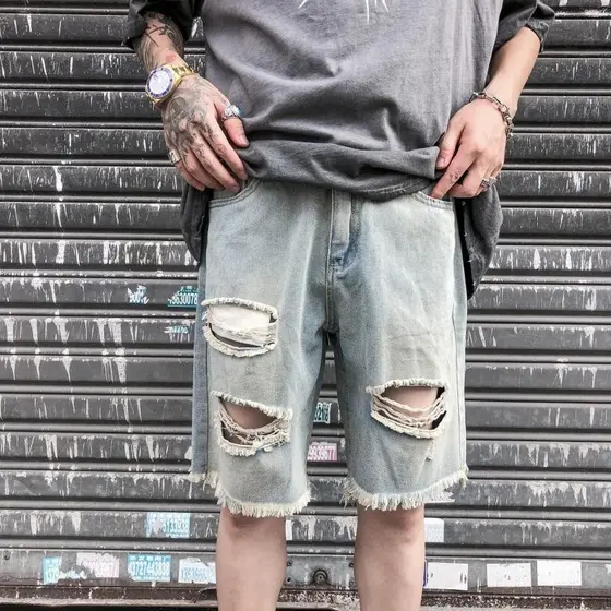 Europeu americano High Street KANYE lavado angustiado Retro pele grande buraco Casual Denim Shorts na moda cinco