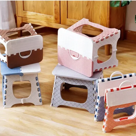 Banqueta Banquinho Dobrável De Plástico Resistente Para Viagem