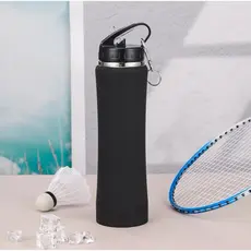 Garrafas de aço inoxidável de 750ml/600ml com bico dosador são ideais para o uso diário e atividades esportivas.