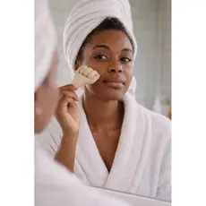Massageador Facial 3D com 3 Rolos em PLA – Anti Inchaço, Relaxamento Facial, Drenagem e Skincare
