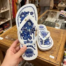 Chinelo Feminino Leve e Prático Para Uso em Praia e Lazer