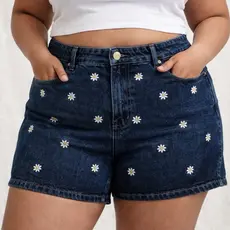 Short Jeans Feminino Bordado 54 ao 36 com Bolso Frontal Sem Lycra