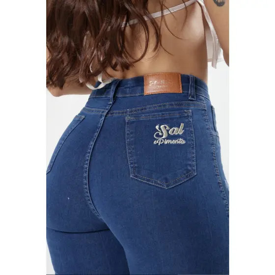 CALÇA JEANS SAL E PIMENTA ORIGINAL CINTURA ALTA COM LYCRA MODELA O BUMBUM