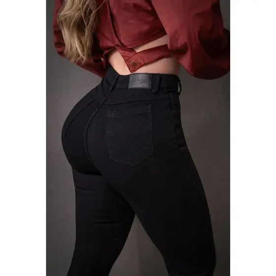 CALÇA JEANS SAL E PIMENTA ORIGINAL CINTURA ALTA COM LYCRA MODELA O BUMBUM REF 26025