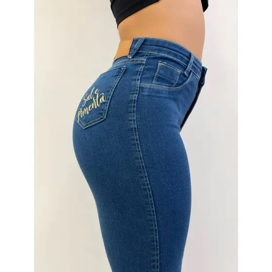 CALÇA JEANS SAL E PIMENTA ORIGINAL CINTURA ALTA COM LYCRA MODELA O BUMBUM REF 356/26