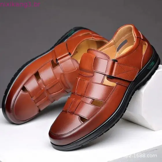 Sandálias masculinas verão 2026 novo estilo pai sandálias ao ar livre usar sapatos de trabalho sola macia antiderrapante