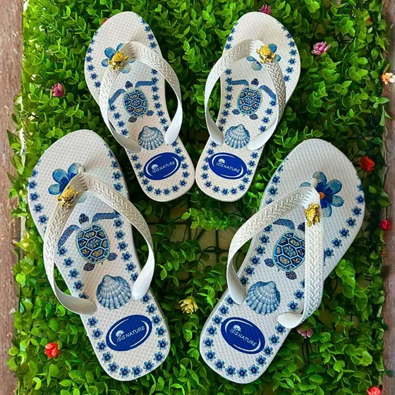 Kit de 2 Chinelos Mãe e Filha Isis Nature Adulto e Infantil Confortável Nature Blue