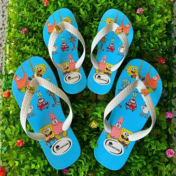 Kit com 2 Chinelos Adulto e Infantil Confortável do Bob Sponja Kit Mãe e Filha Isis Nature