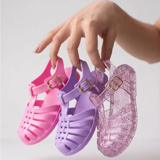 Sandalia super leve macia confortavel antiderrapante para meninas estilo aranha