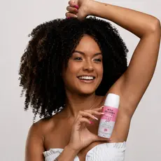 Desodorante Roll-On Antitranspirante Clareador Rosa Selvagem Frutas Vermelhas 85ml