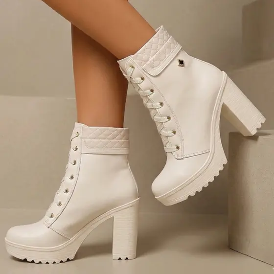 Bota Coturno Feminino Western Preta Country Sola Tratorada Confortável Salto Alto Chunky Cadarço