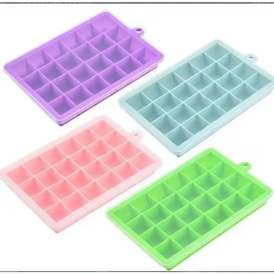 Forma de Gelo em Silicone com Tampa – 24 Cubos Flexíveis, Livre de BPA