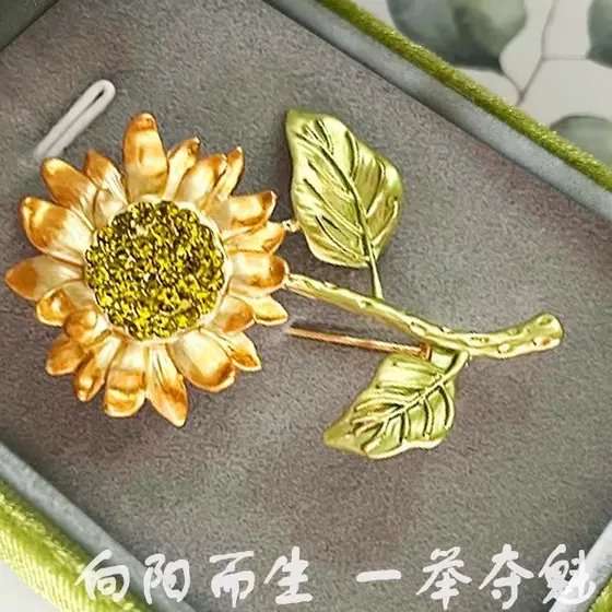 Decorações de exame de admissão ao ensino médio broche bom econômico arte italiana flores fofas meninas requintado giras