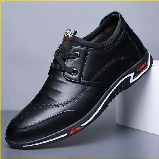 Sapatos masculinos primavera sapatos de couro casuais britânico All-Match deslizamento em superfície macia sola macia sa