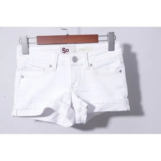 3801+Shorts Brancos Enrolados Jeans Cintura Baixa