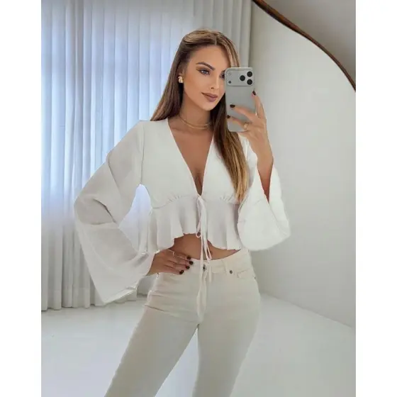 Blusa Feminina Cropped Manga Longa Decote V Amarração Frontal Moda Casual