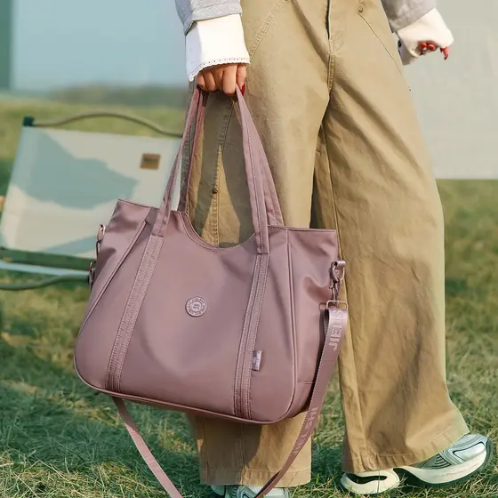Moda Commuter mochila feminina saco de embreagem de grande capacidade pano de náilon na moda senhoras saco de viagem de