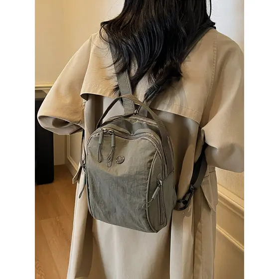 Mochila leve de viagem bolsa pequena para mulheres 2025 outono inverno novo estilo mochila de lazer ao ar livre montanhi