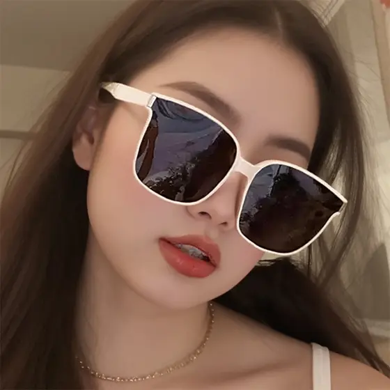 Retro quadrado óculos de sol versão coreana na moda ins influenciador High-End sentido foto forma côncava Anti-ultraviol