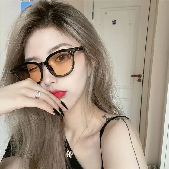 Óculos de sol feminino 2023 novo estilo óculos de sol masculino na moda ins verão Anti-ultravioleta luz forte óculos de