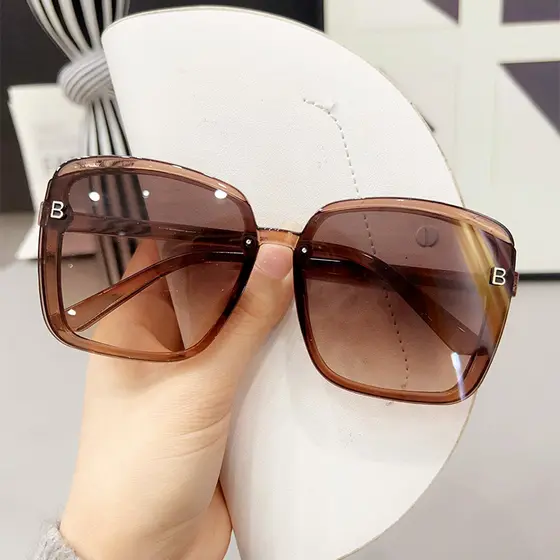 Óculos de sol feminino verão Anti-ultravioleta óculos de sol masculino condução 2024 na moda novo estilo moda rosto redo