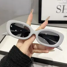 Óculos de sol feminino verão Anti-ultravioleta óculos de sol masculino condução 2025 na moda novo estilo moda rosto redo