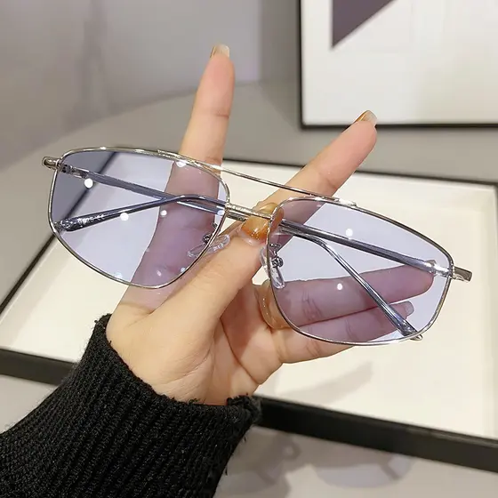 Óculos de sol 2025 novo estilo na moda feminino óculos de sol rosto redondo influenciador estilo moda Anti-ultravioleta