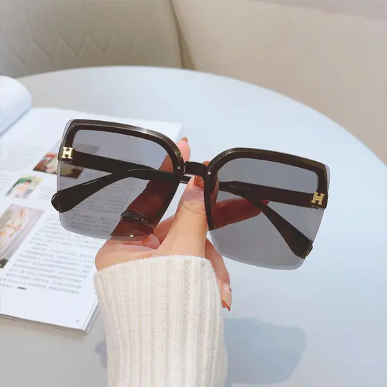 Óculos de sol feminino Anti-ultravioleta rosto redondo grande quadro óculos de sol 2022 novo estilo rosto grande mais ma