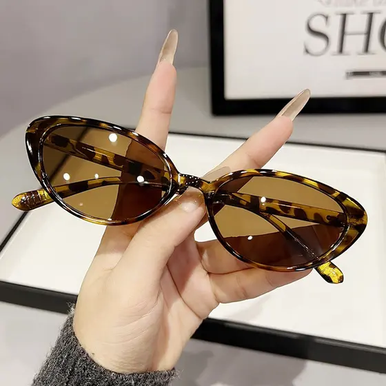 Óculos de sol feminino 2025 novo estilo protetor solar estilo Hong Kong óculos de sol de rosto grande masculino verão ro