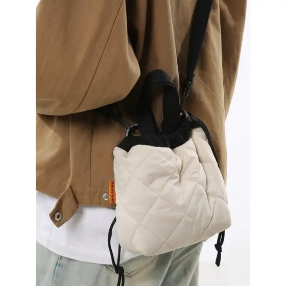 Moda pequena bolsa balde saco do mensageiro moda simples japonês coreano bolsa de ombro 2024 novo estilo na moda INS sac