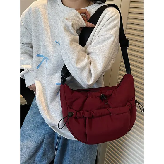 Bolsa de viagem de cor sólida grande capacidade 2025 novo estilo na moda simples japonês coreano bolsa Casual moda bolsa