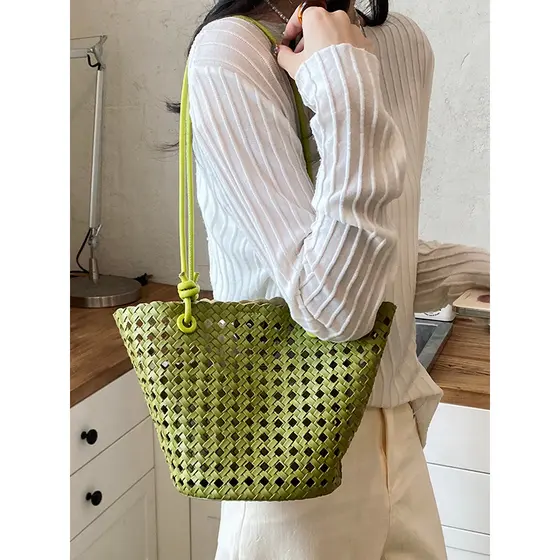 Estilo coreano oco tecido balde saco feminino 2026 novo estilo All-Match portátil bolsa de ombro moda elegante axilas sa
