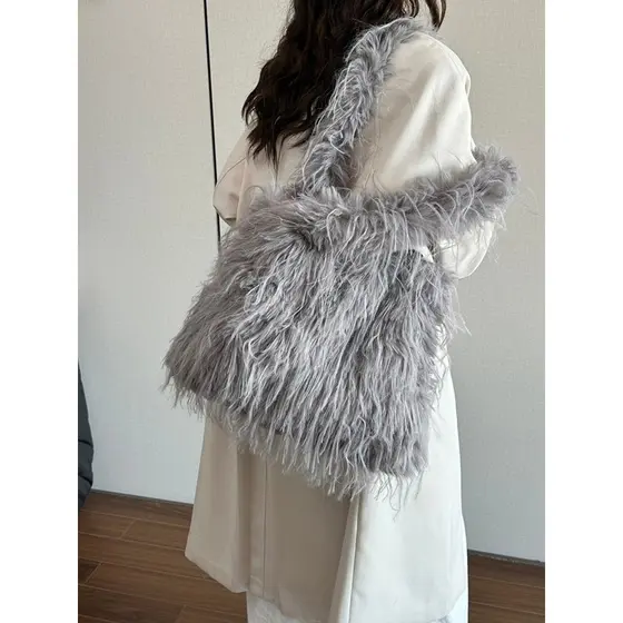 2025 novo estilo na moda grande capacidade bolsa Casual moda bolsa de ombro saco de pelúcia elegante simples japonês cor