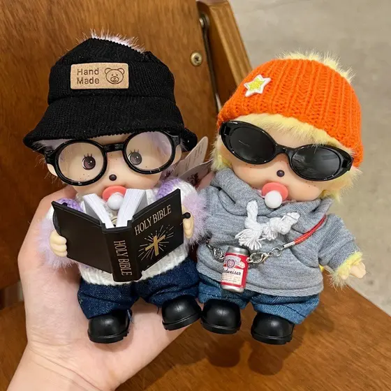 Novo chaveiro de pelúcia autêntico Monchhichi para o outono e inverno, com adorno de chapéu de lã fofo, pingente para bo