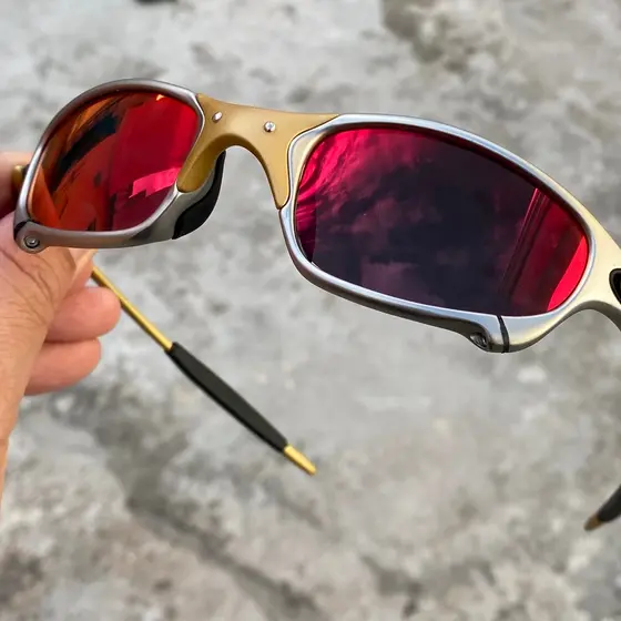 Óculos de Sol Metal com Proteção UV400 em Dourado/Vermelho