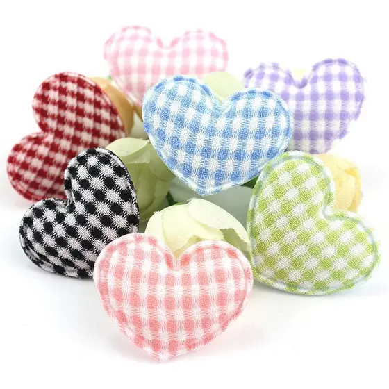 70Pcs 3 * 3.5cm Apliques De Tecido Liso Acolchoados Para O Coração Vestuário De Bricolage Cabeleireiro Artesanato Decora