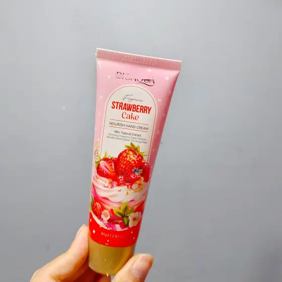 Fragrância de menina doce!Creme para as Mãos Cross-Borderline Bolo de Morango 80g Hidratante Anti-Secagem
