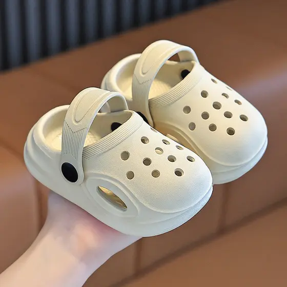 Chinelos infantis meninos meninas bebê casa ao ar livre macio antiderrapante Baotou sapatos buraco verão criança sapatos