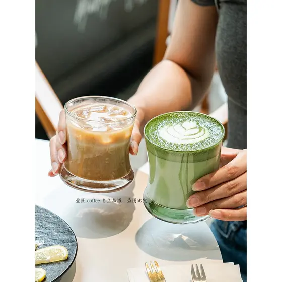 Copo de suco de bebida de vidro grosso resistente ao calor cintura estreita estilo Designer copo de café sujo gelado ame